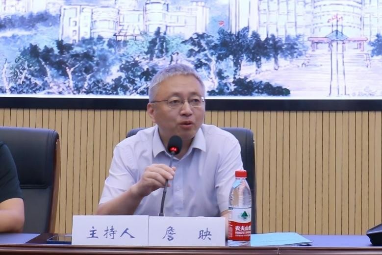 詹映.jpg